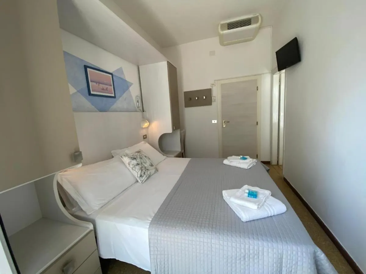 Alevon Hotel Rimini 3*,
