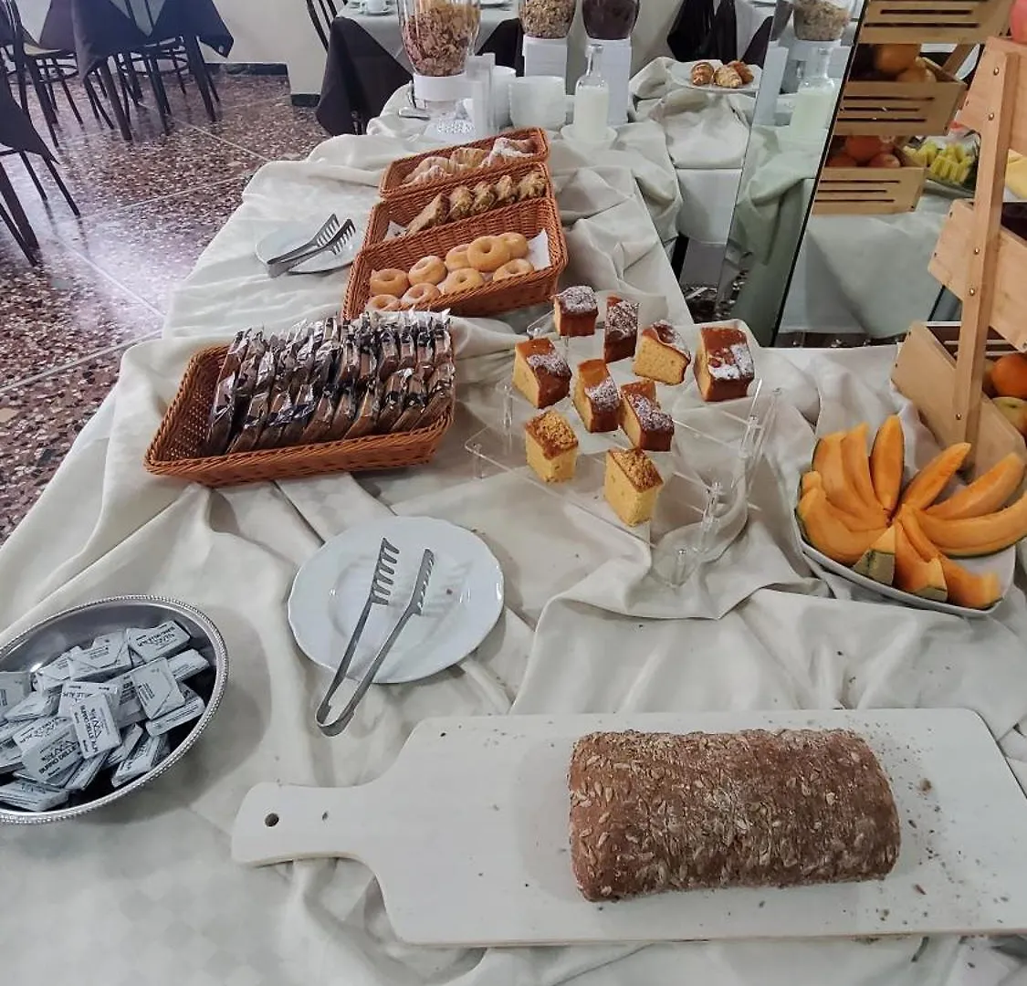 Alevon Hotel Rimini 3*,  Italien