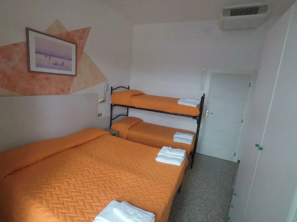 Alevon Hotel Rimini 3*,